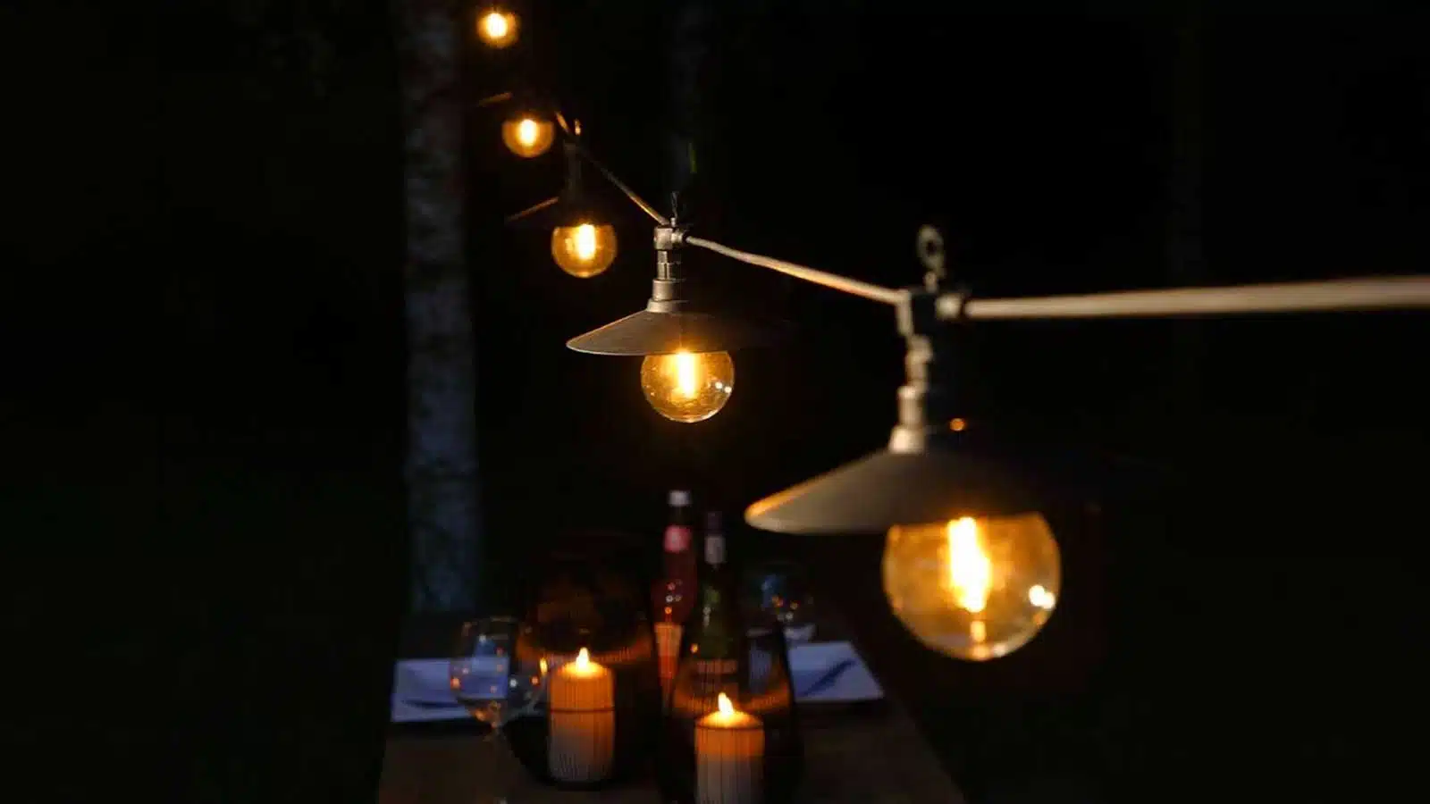 20 LED shade festoon lights outside display