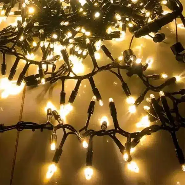 300 LED connectable cluster Christmas lights in warm white