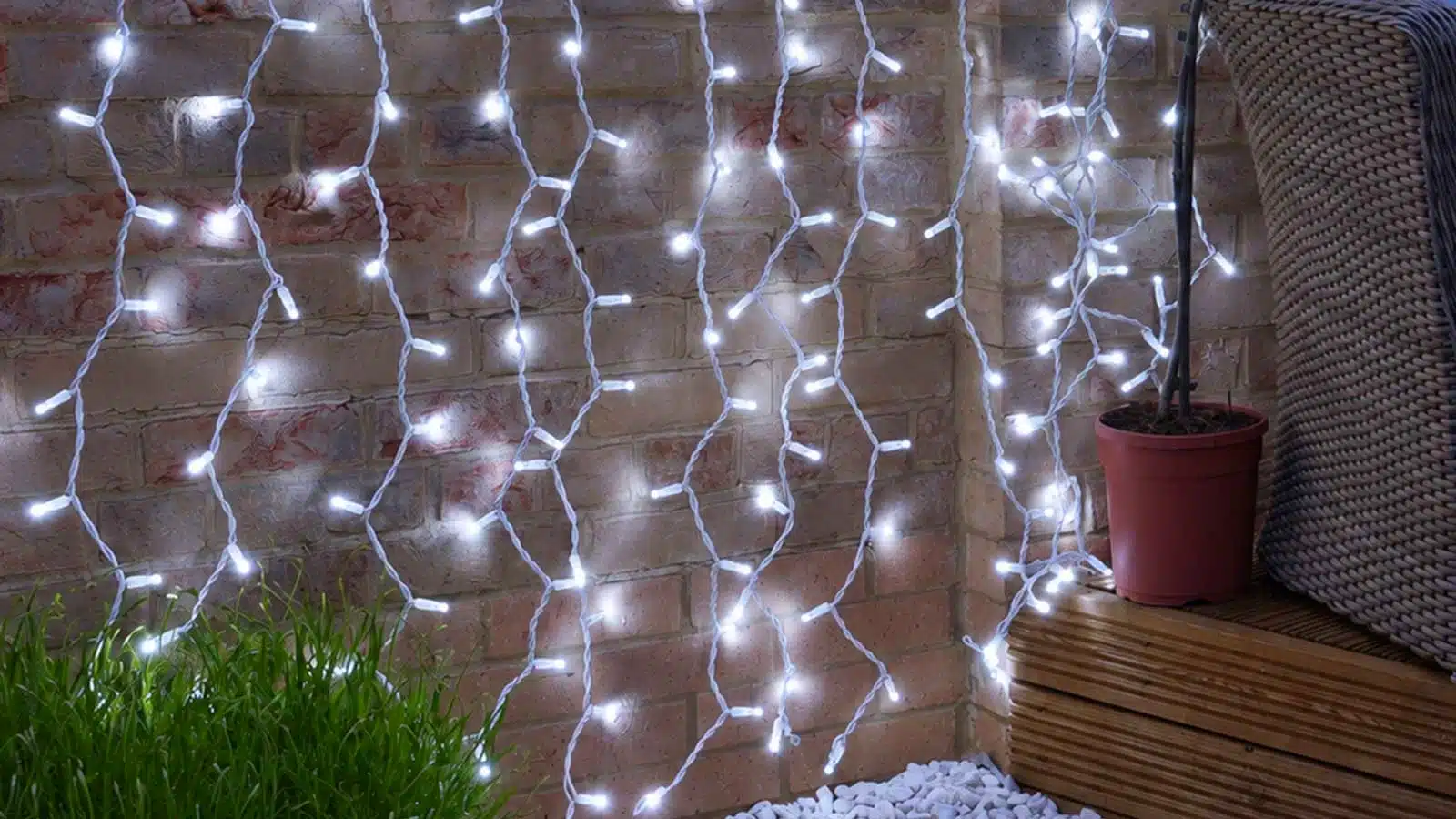 Connectable 6m drop ice white LED curtain lights for indoor use