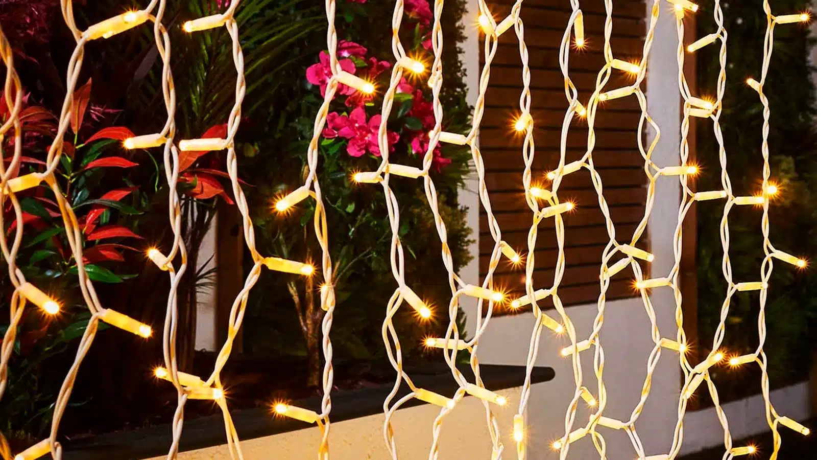 Connectable warm white LED curtain lights 3m drop for indoor use