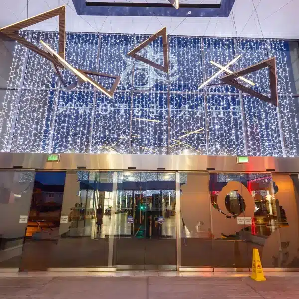 LED connectable curtain Christmas lights 6m drop in ice white