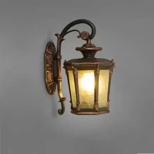 Traditional Outdoor Wall Lights