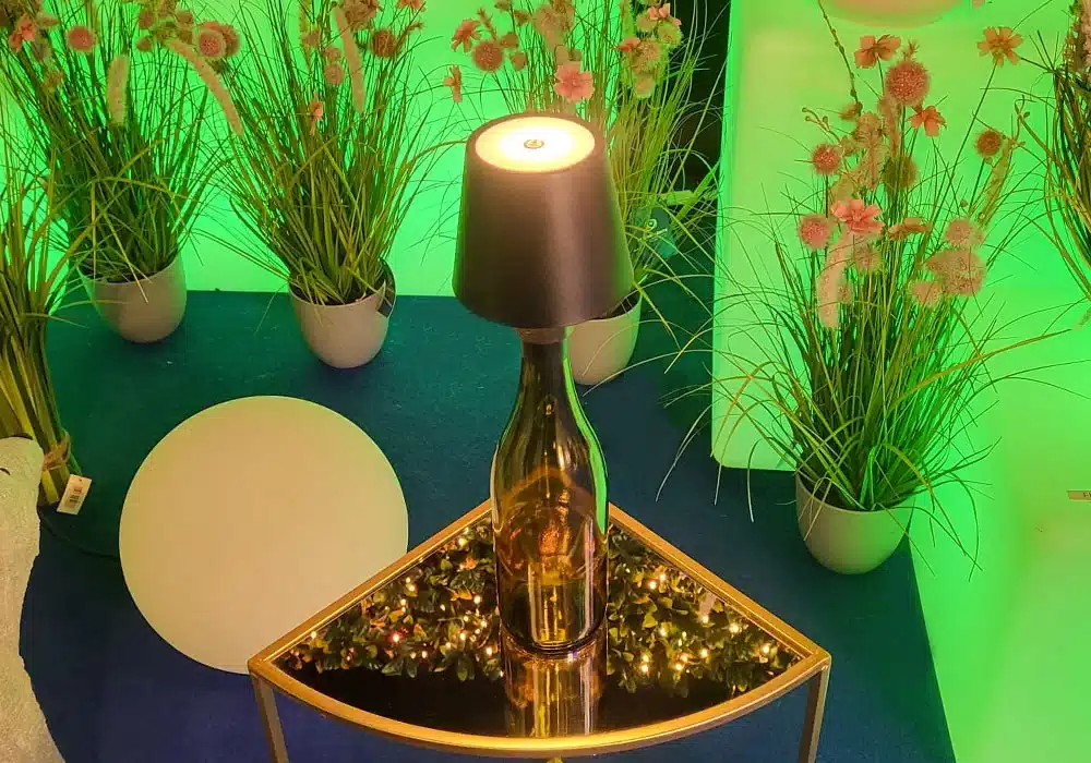 Bottle top outdoor rechargeable table lamp