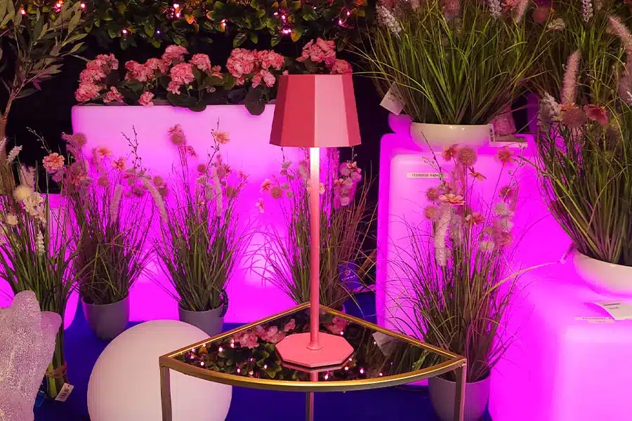 Rechargeable pink table lamp for indoor and outdoor use