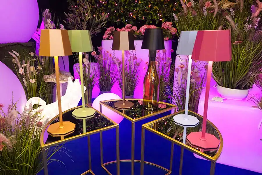 Outdoor rechargeable table lamps in different colours
