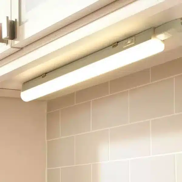 8W LED CCT T5 under cabinet batten light in kitchen