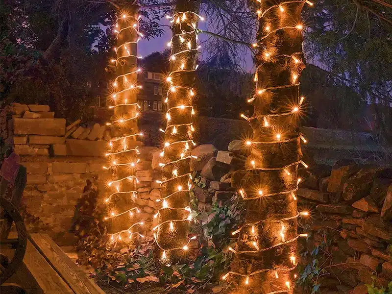 Connectable white cable warm white with ice white flash Christmas lights ideal for fences, rooflines, trees and railings