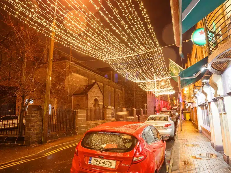 10M outdoor connectable curtain lights ideal for large façades, tall buildings and event backdrops