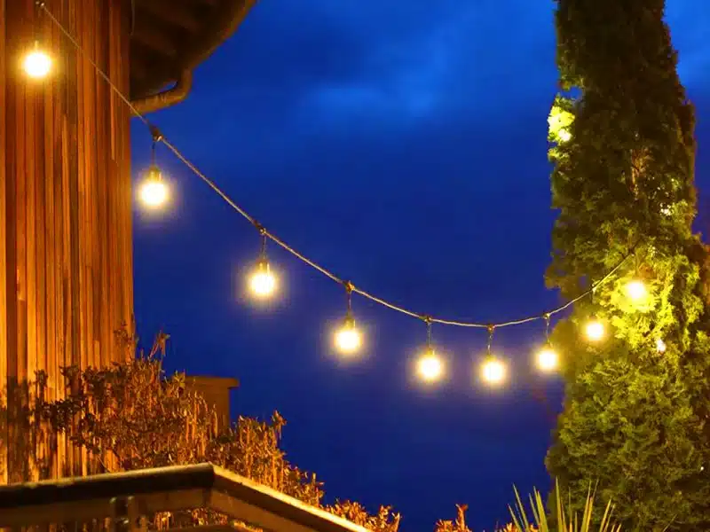 Outdoor drop festoon lights harness 10 metres ideal for gardens, patios, courtyards, terraces, parties and weddings