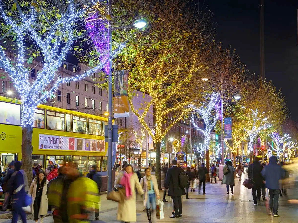 Programmable commercial Christmas lighting tunnel with multicolour LED effects