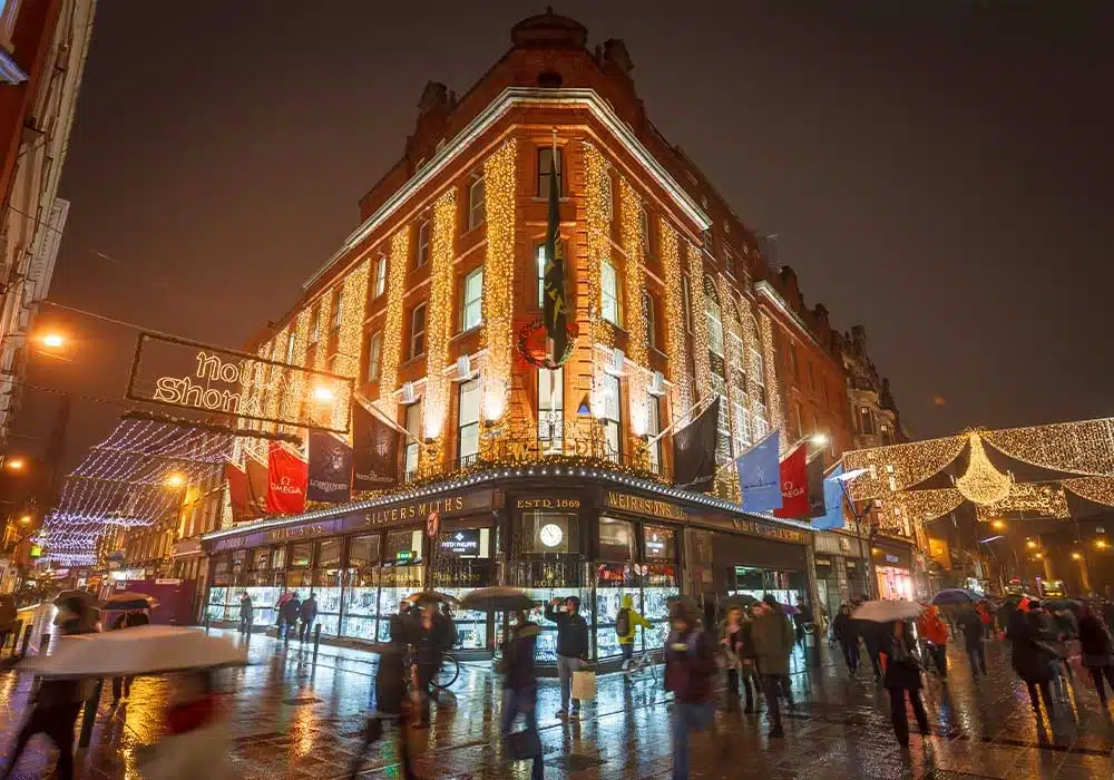 Commercial Christmas lighting